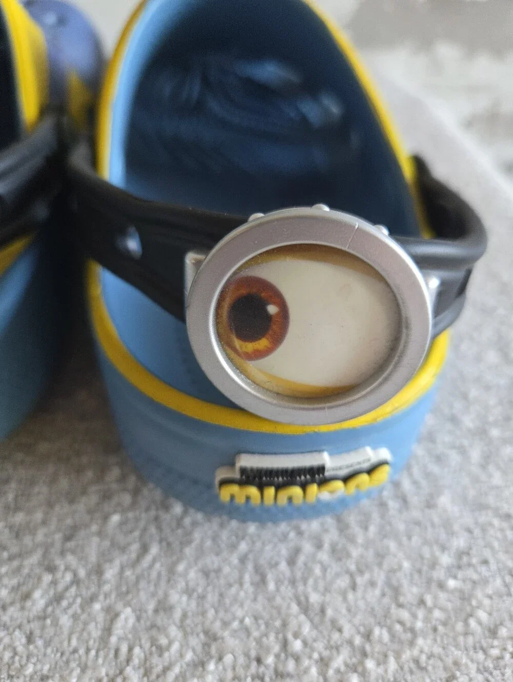 Crocs Kids Minions Classic Clog Shoes J5 Blue Yellow